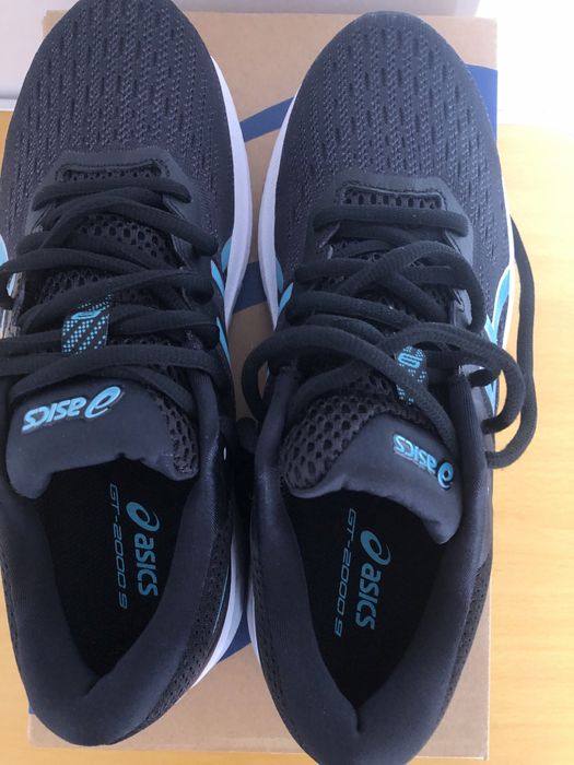 Adidasi ASICS in stare perfecta