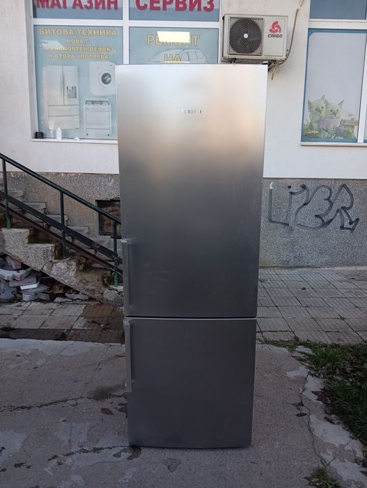 XXL иноксов комбиниран хладилник с фризер Бош Bosch 2 години гаранция