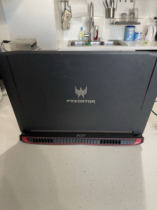 Лаптоп Acer Predator 17 инча