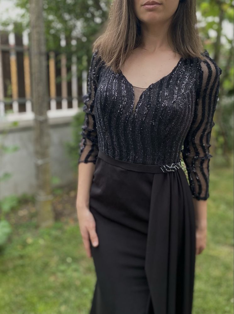 Официална рокля с гол гръб
