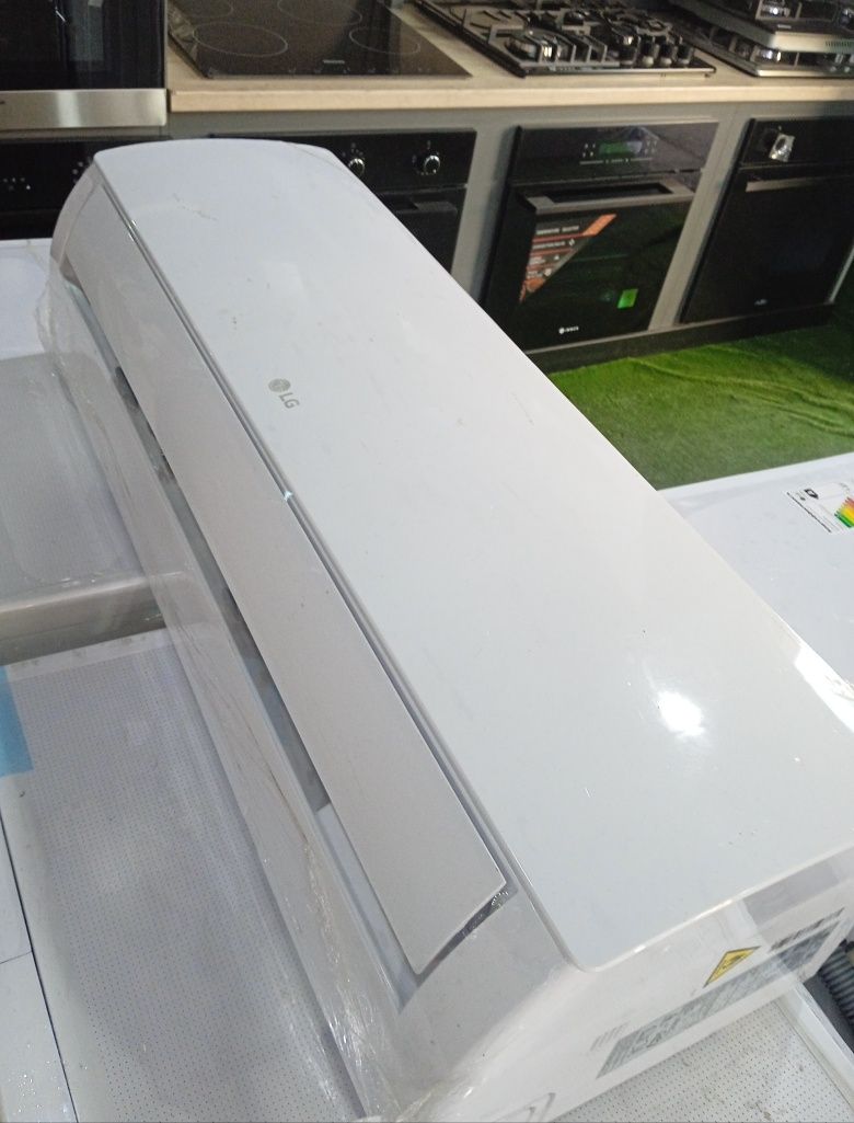 Кондиционер LG (12) INVERTER model: W12TI URU  Доставка бесплатно