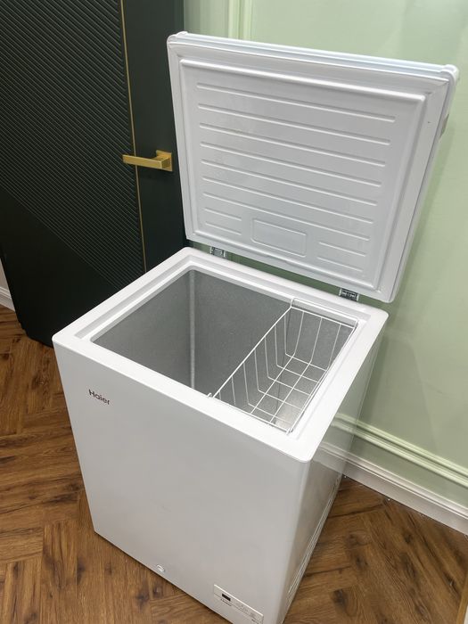 Морозильник почти новый