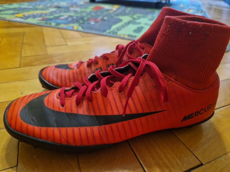 Оригинални стоножки Nike, номер 40