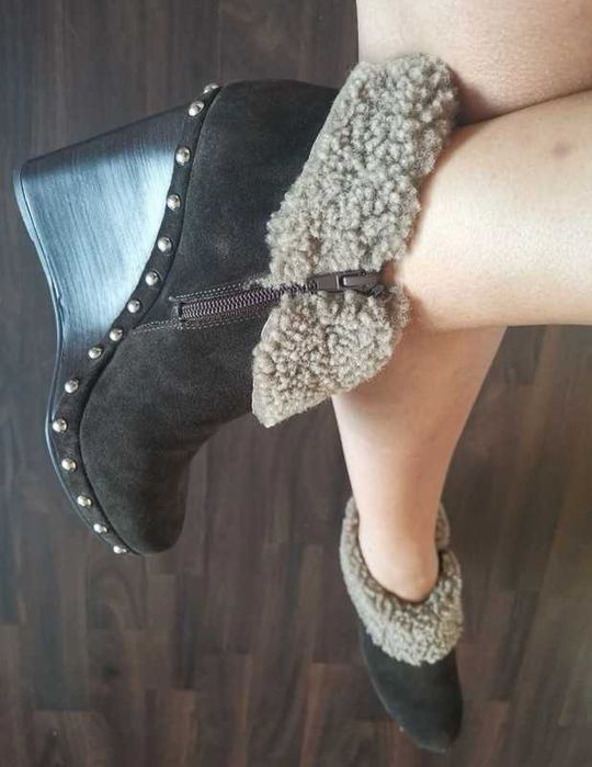 Ghete din piele maro cu blanita in exterior