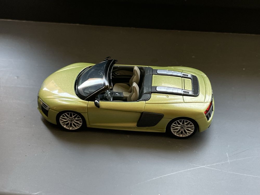 1:43 Audi R8 V10 Spyder - Herpa колекционерски модел 01/01