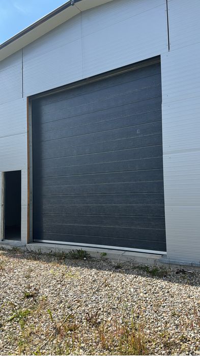 Usa garaj L2000 x H3000 gri cu geamuri -NOU!
