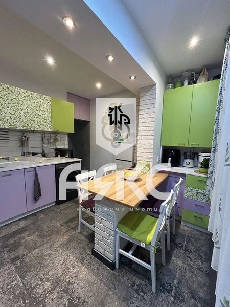 Двустаен обзаведен апартамент в кв. Дружба 1