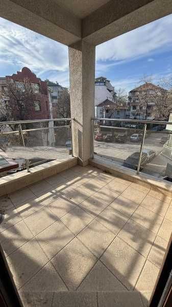 Продава се Тристаен апартамент в Пловдив, Център - 90 кв.м за 2100 €/кв.м - Снимка #3