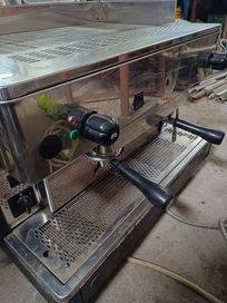 Професионална кафе машинна с 2 гнезда