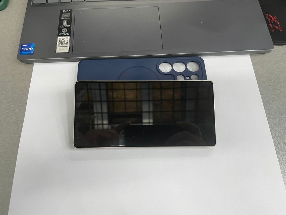 Samsung s25 ultra 256 gb  12 GB ram