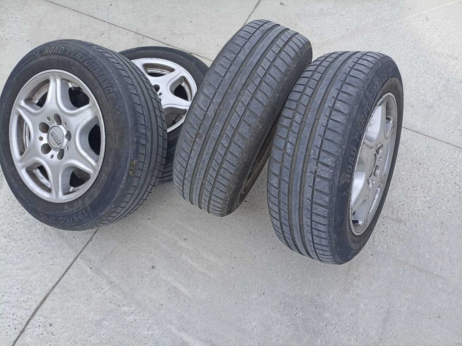 Set 4 jante R15 5x114,3 cu anvelope de vara pentru Hiunday.