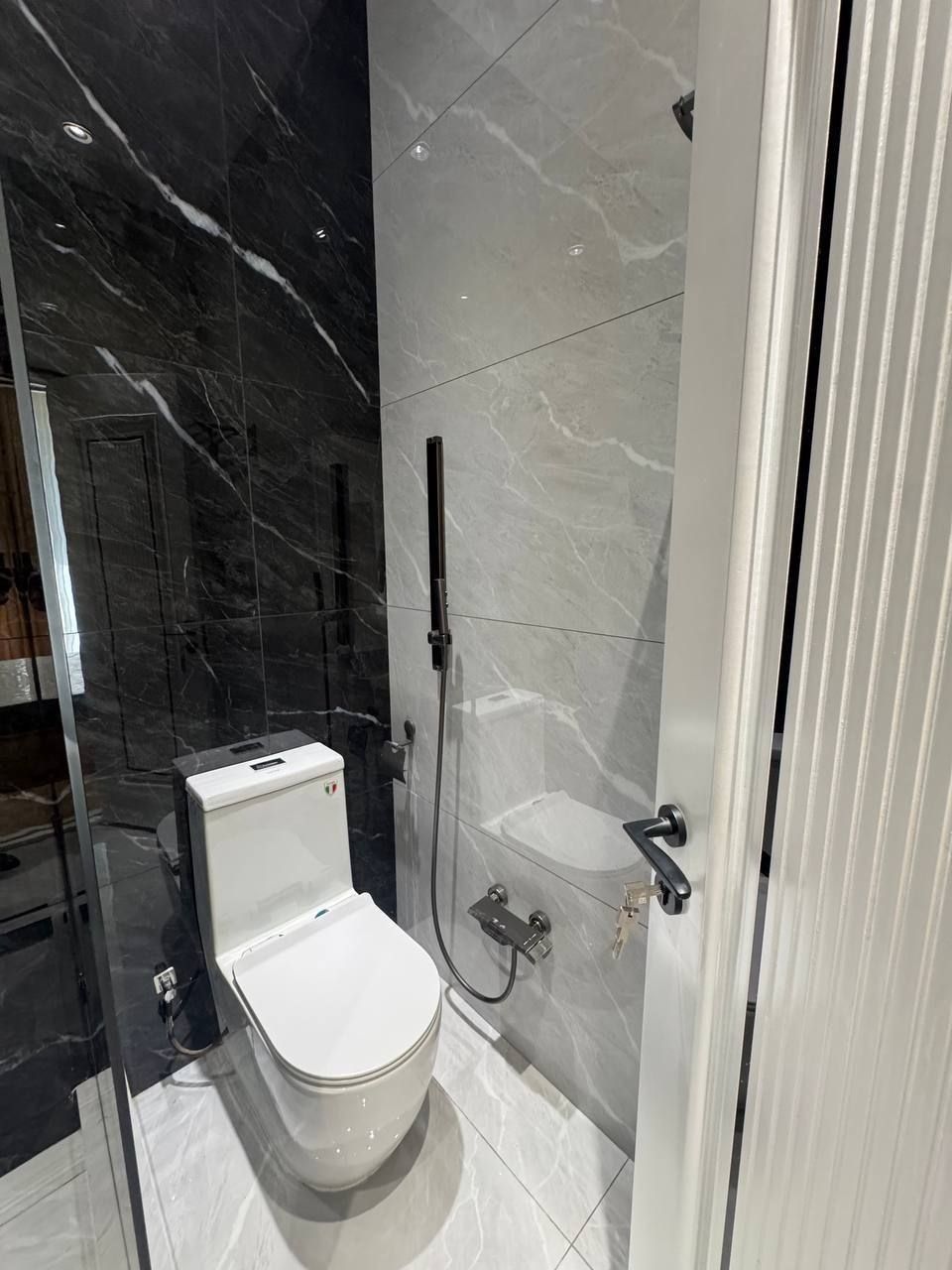 Продается 2в3 ком квартира, ЖК Мухташам, ор-р:Алайский, 60 м²