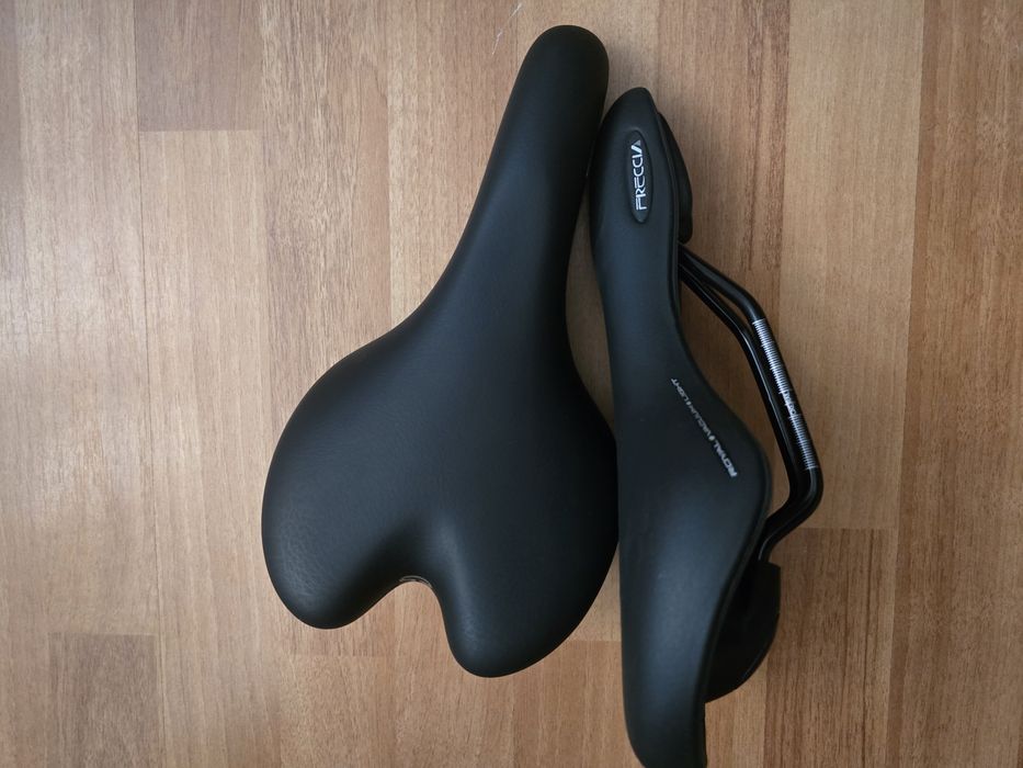 Vând 1 șa de bicicletă