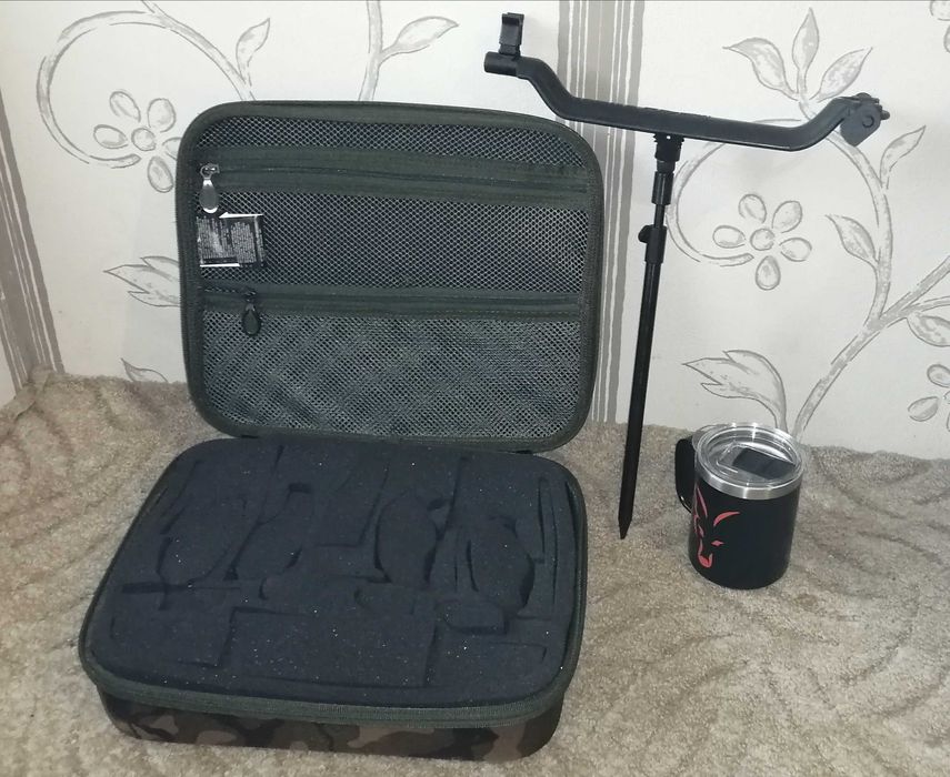 Нови FOX-кутия, стойка, колче, чаша, куки FL