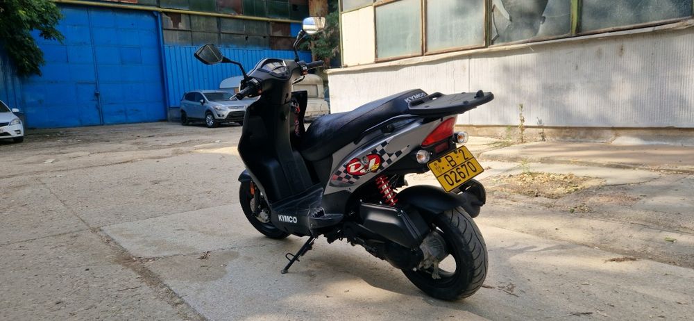 Vând scuter Kymco