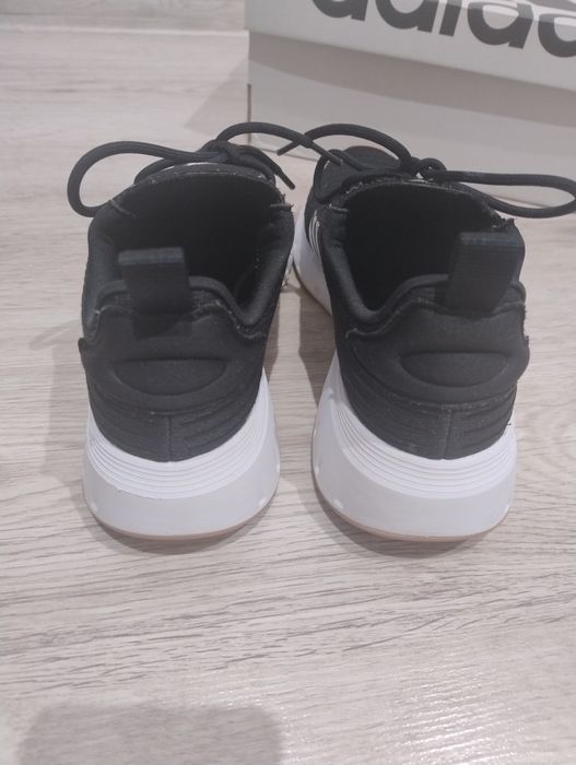 Adidas Swift Run marimea 39