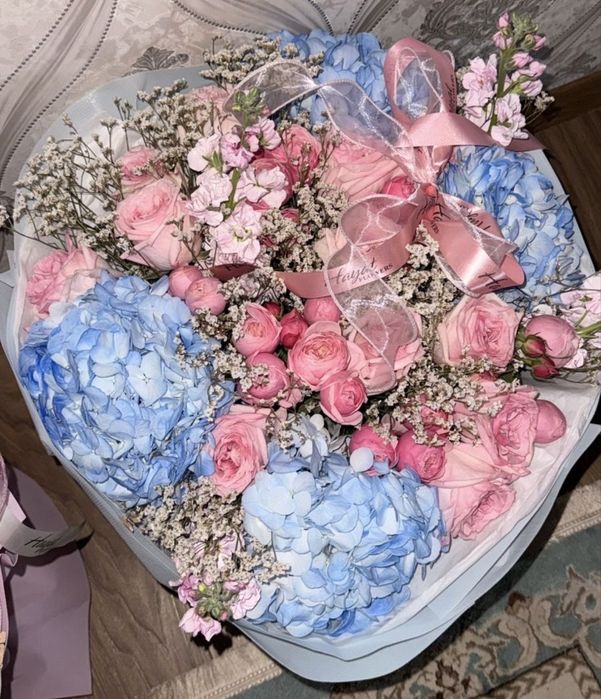 Шикарный букет цветов