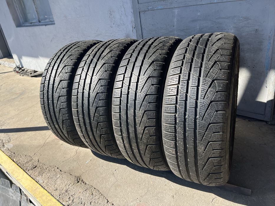 4 бр. зимни гуми 225/45/18 Pirelli RSC 5,5-6 mm DOT 3314