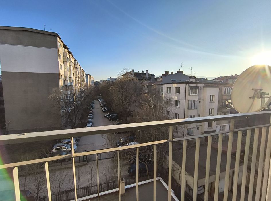 Дава се под наем Двустаен апартамент в София, Център - 80 кв.м за 663 € - Снимка #19