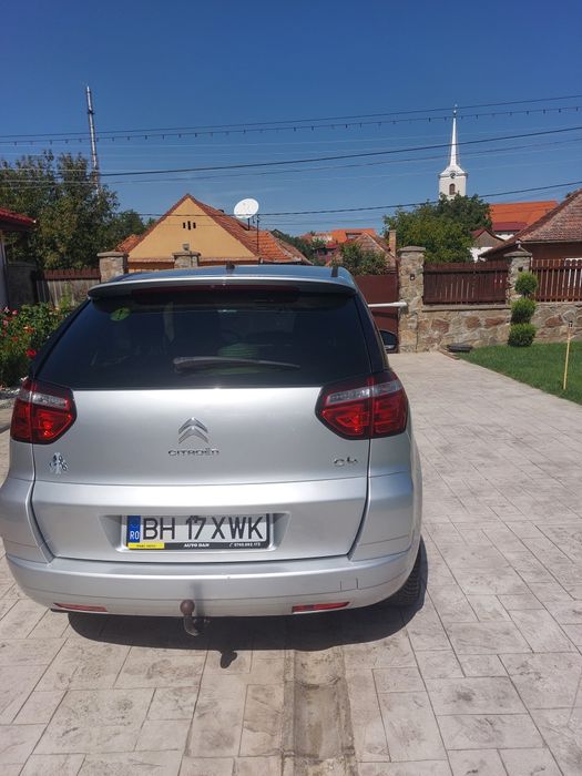 Vand Citroen C4 PICASSO 
-1.6 Benzina 
-cutie aitomata 6+1
-din anul 2