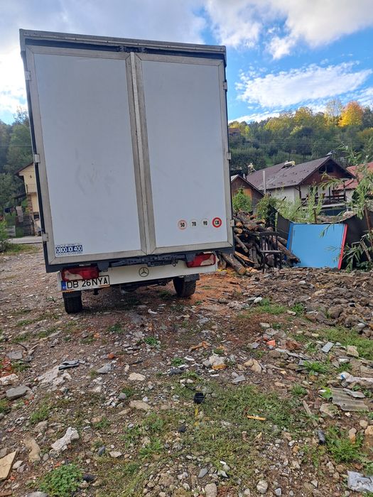 Vand mercedes sprinter  doka 7 locuri din 2011 euro5