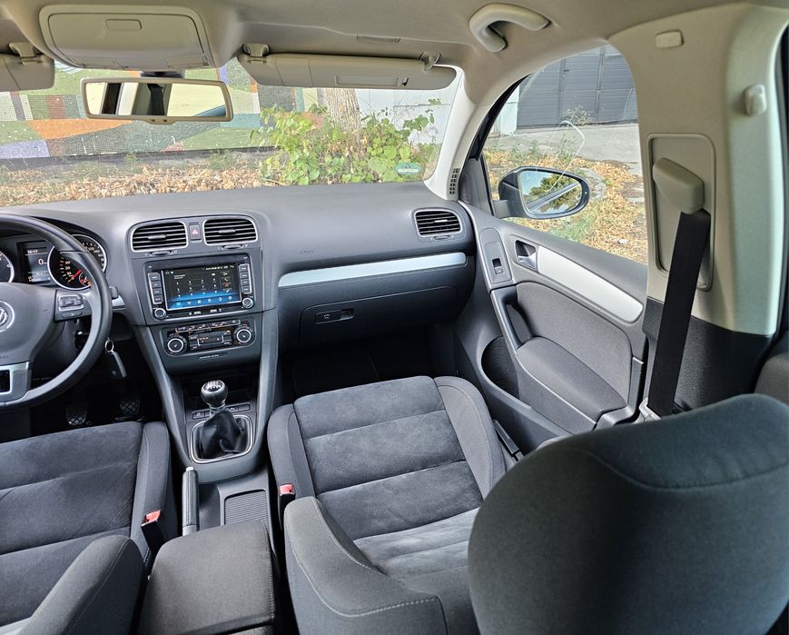 VW Golf 6 1.4TSI HIGHLINE Navigatie Clima ÎncălzireScaune Cameră Euro5