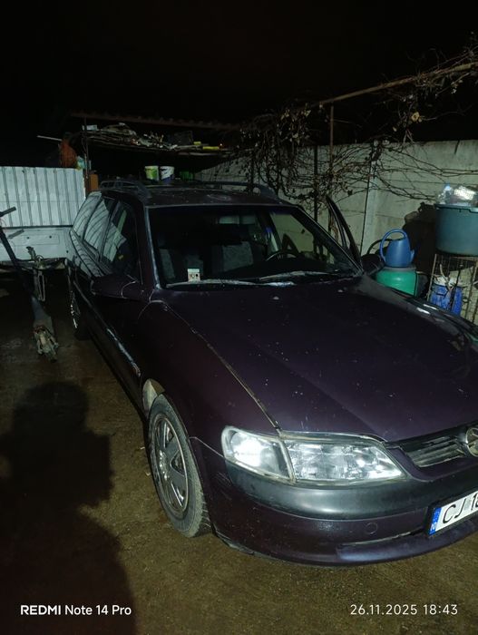 Vând Opel Vectra b