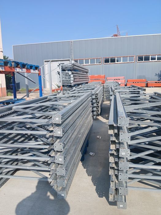 Rafturi metalice de vânzare