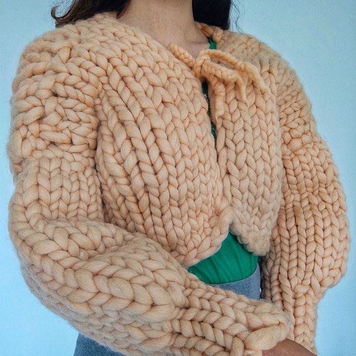 Ръчно плетено яке от мериносова вълна