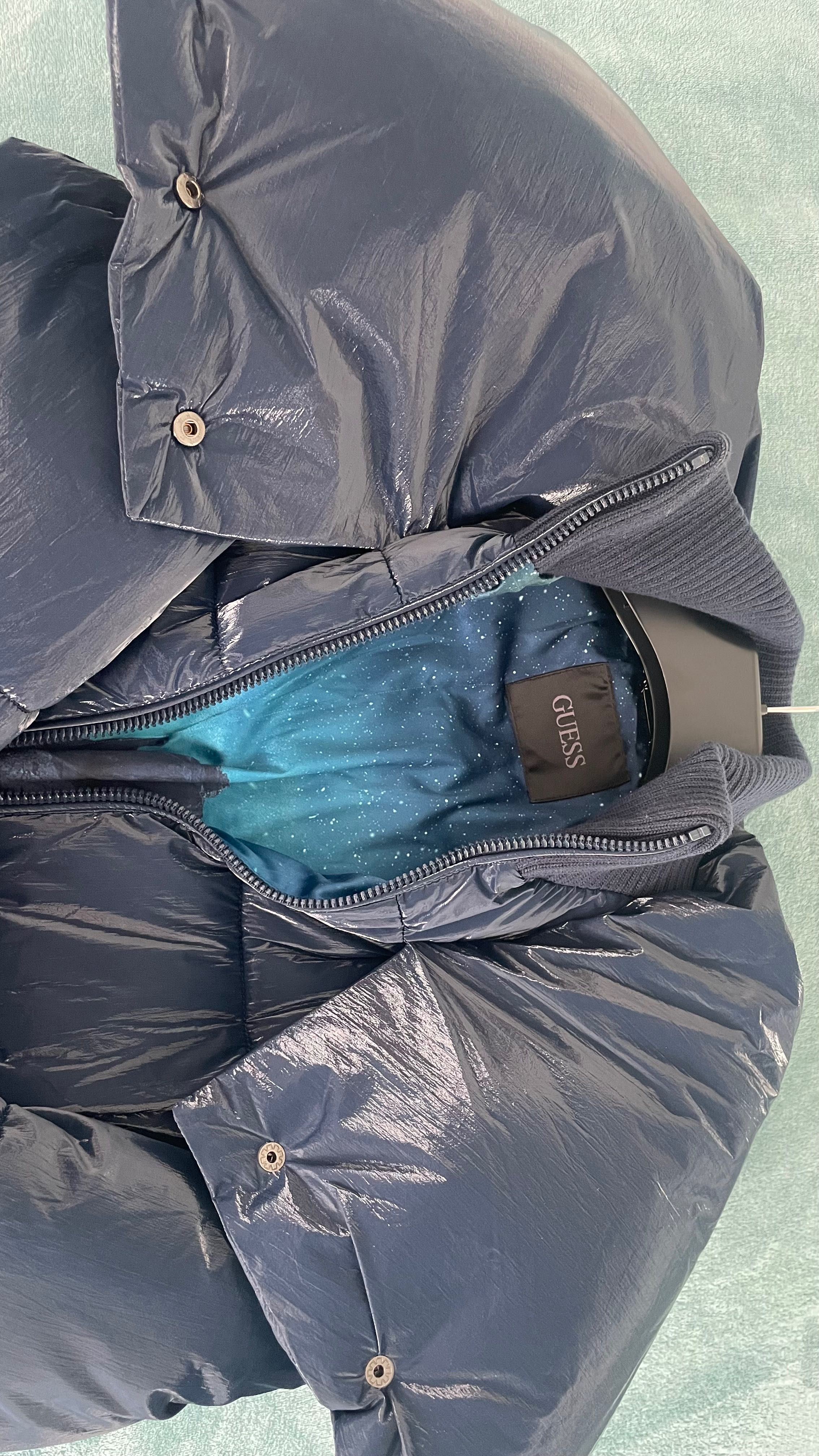 Дамско зимно яке Guess XS