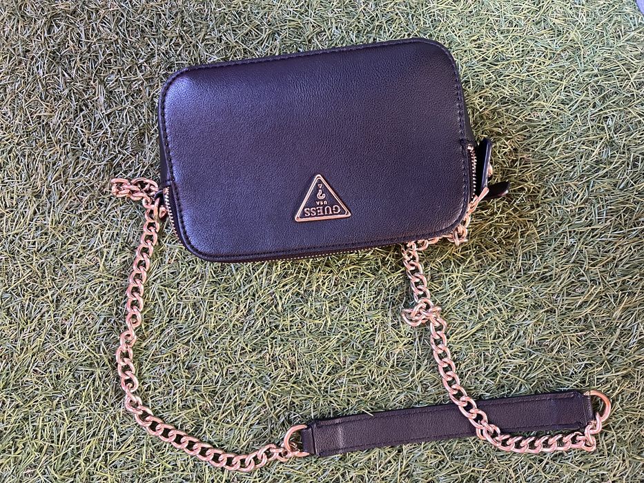 Дамска чанта Guess