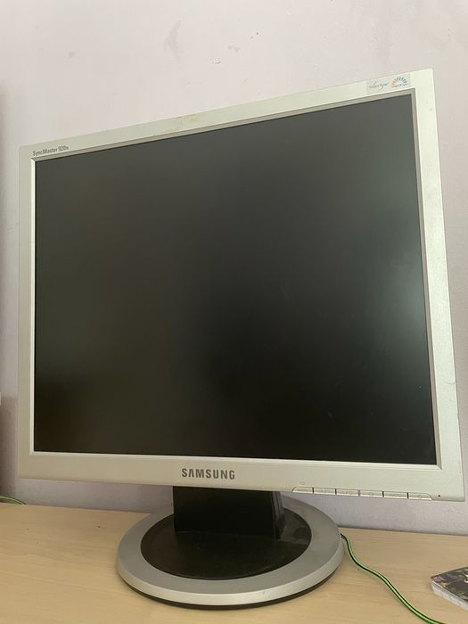 Монитор Samsung 19”