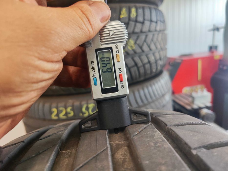 2бр.летни гуми 225/45/18 Kumho