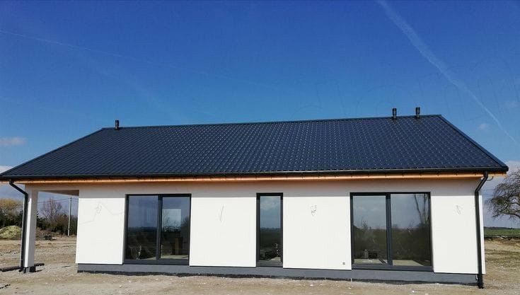 Case modulare din structura metalica si izolate cu panouri sandwichi