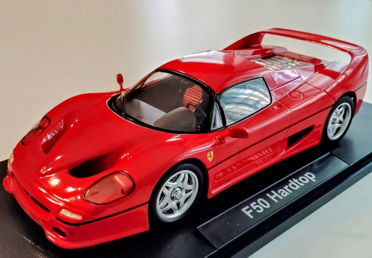 Macheta Ferrari F50 Hardtop 1995 rosie KK Scale 1/18