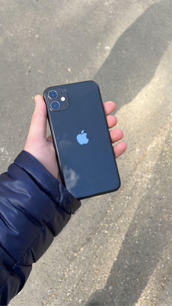 Iphone 11 merge impecabil