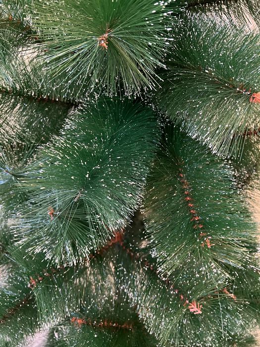 Продам елку искусственную