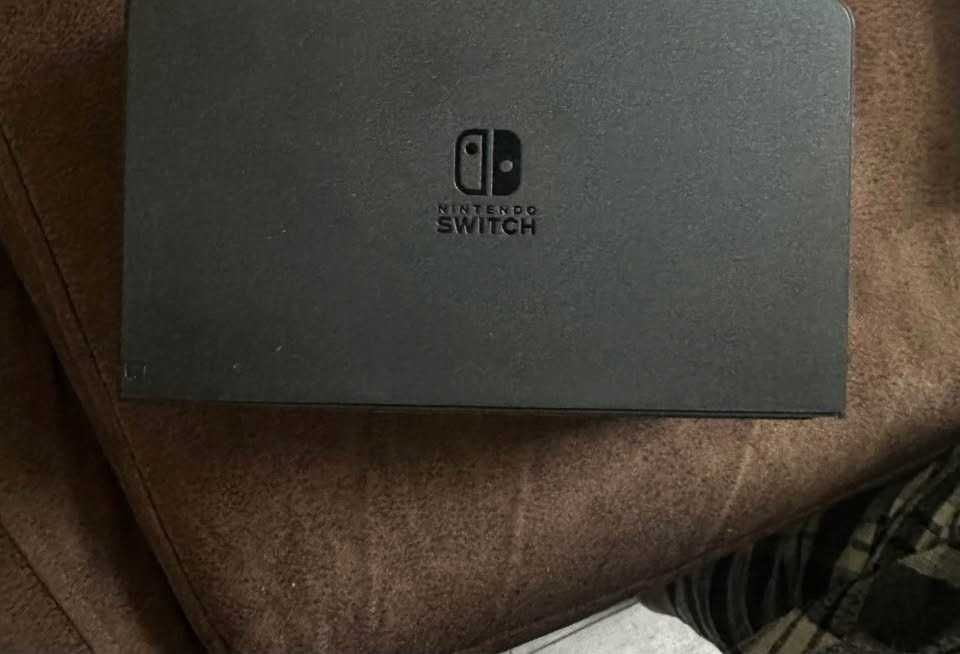 Nintendo switch OLED 64GB new