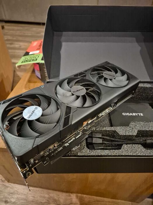 Placa video GIGABYTE GeForce RTX 4080 SUPER WINDFORCE V2, 16GB