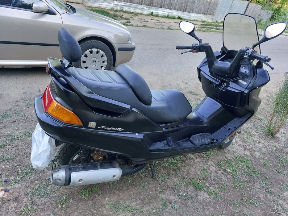 Vând Yamaha Majesty