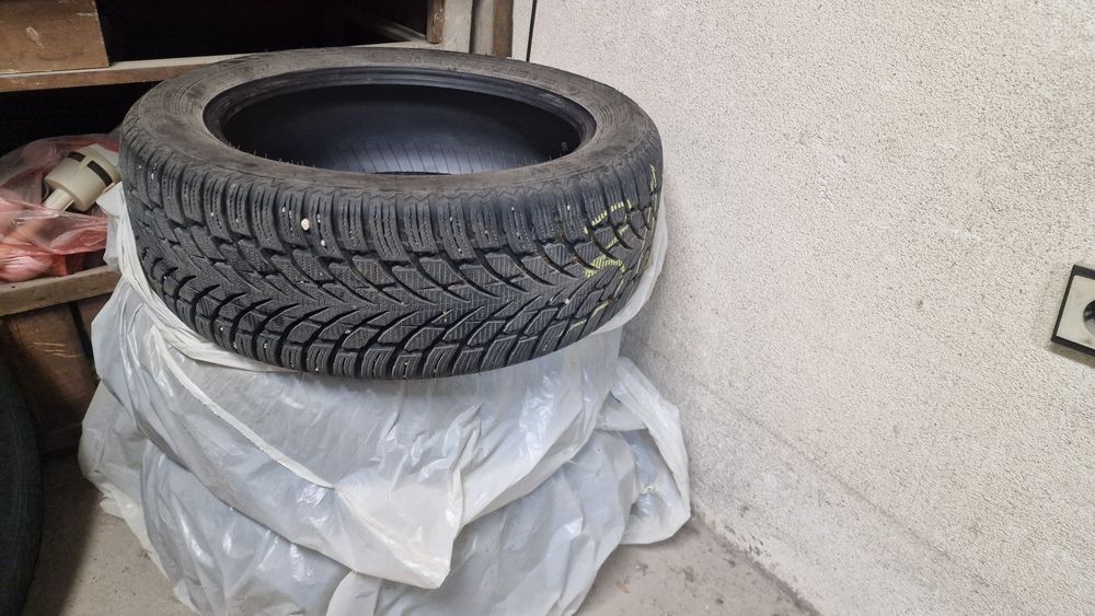 Зимни гуми Nokian Tyres WR SUV4, 215/55 R18
