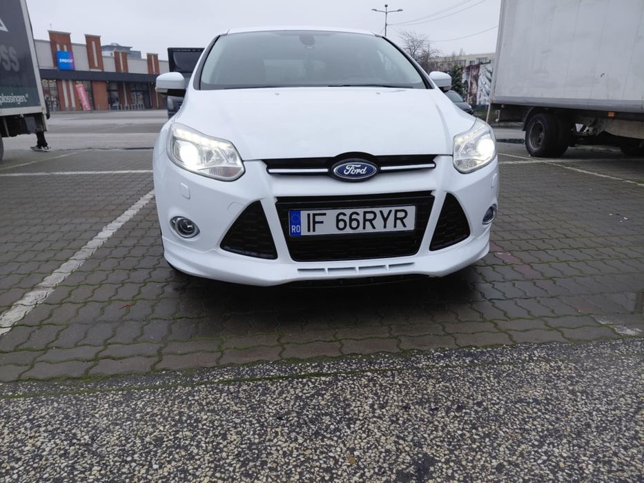 Vând Ford focus pachet St de fabrica 1.6 I de 182cp