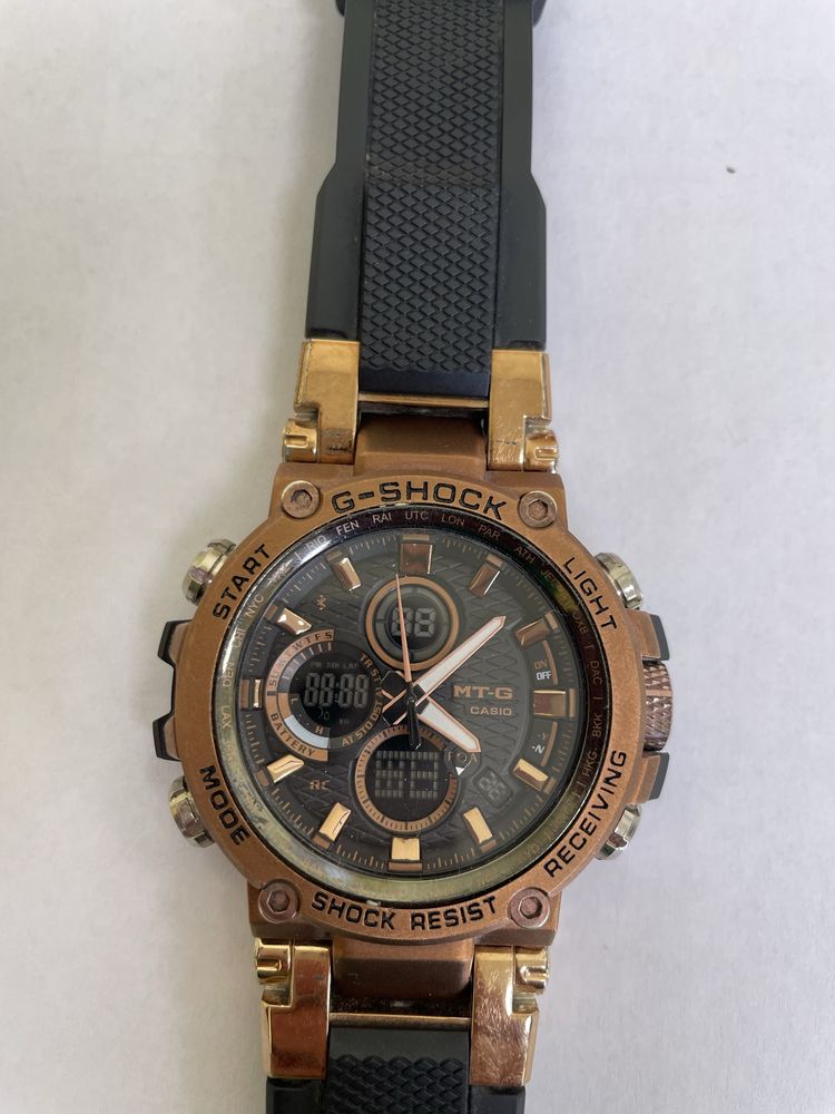 Часовник Casio G-shok MT-G
