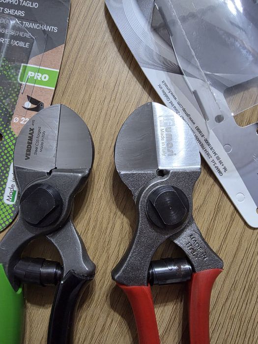 Foarfeca profesionala pentru gradina cu tais dublu