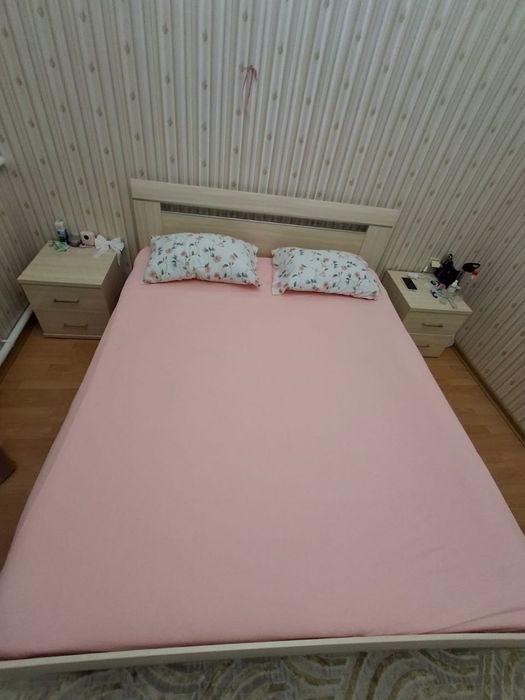 Двухспальная кровать