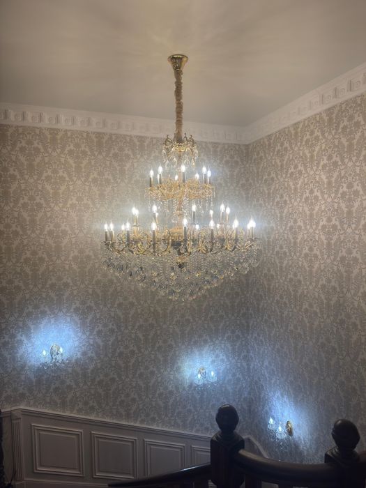 Люстра трех ярусную!