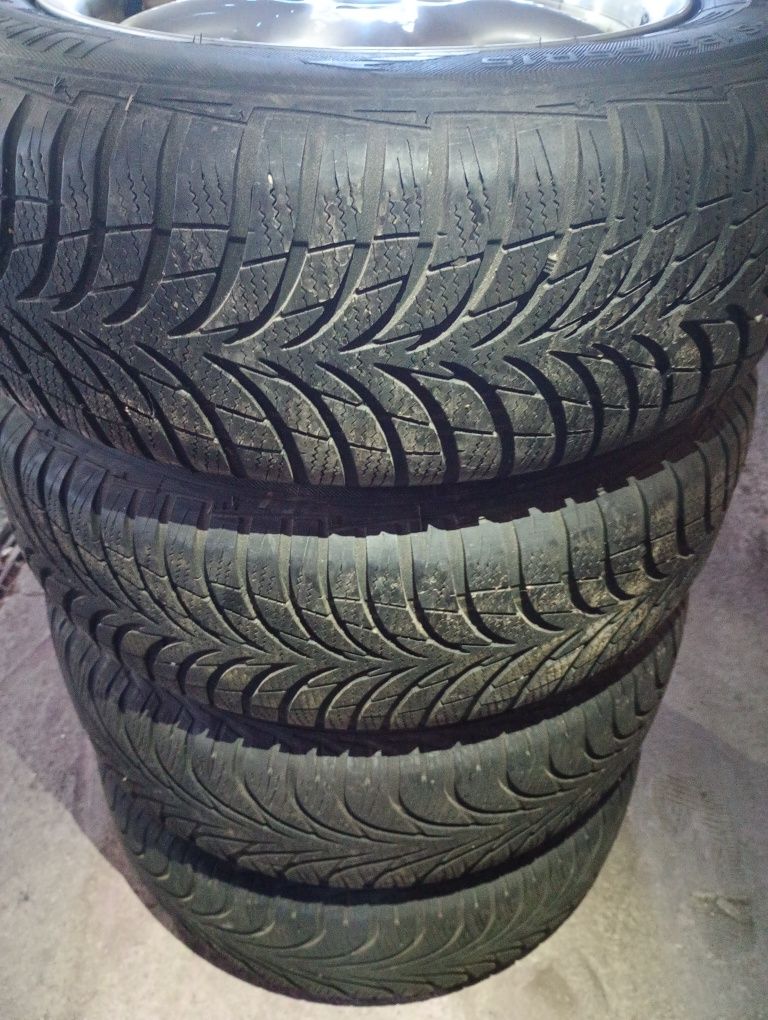 Джанти със зимни гуми RIAL 195/65/15 7,5J ET38 5x112 цо 66,6 - 75