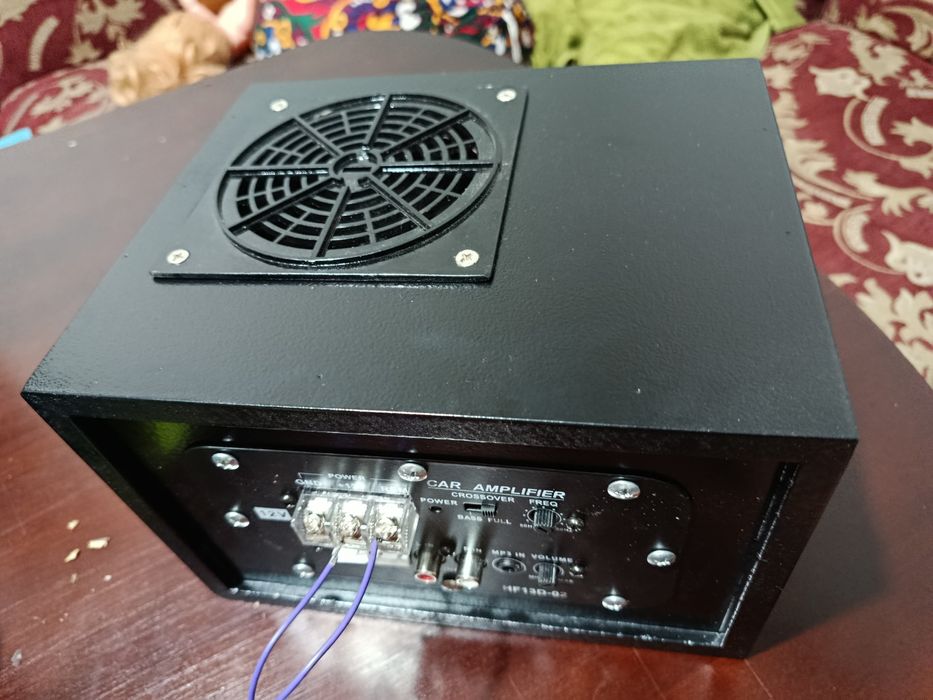 Авто усилитель 300w. Музыкальный центр LG