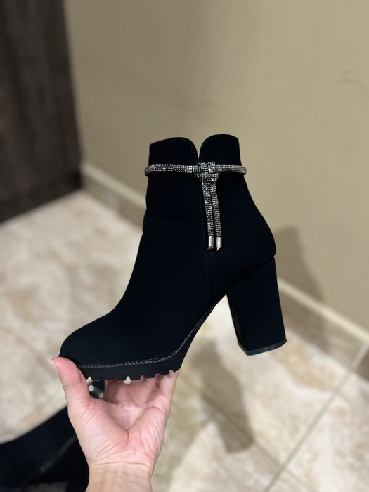 Дамски елегантни боти