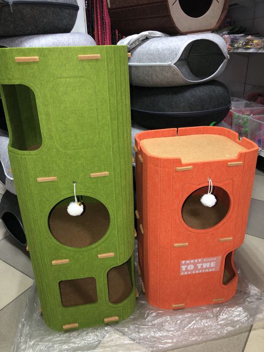 Домики для кошек и маленьких собак.
